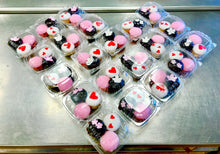 Load image into Gallery viewer, Gonzaga Care Package Cupcakes Valentine&#39;s 2024